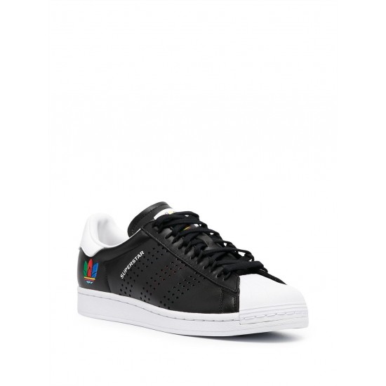 Adidas Superstar low-top leather sneakers