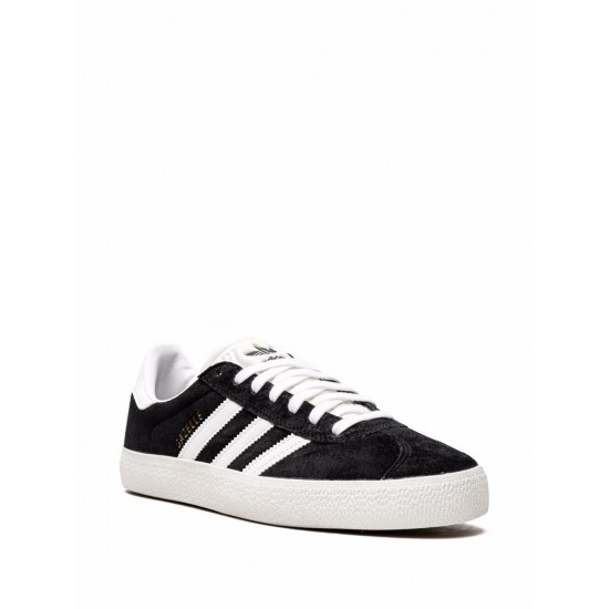 Adidas Gazelle Low Top Sneakers