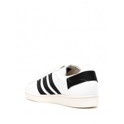 Adidas Classic three stripes sneakers
