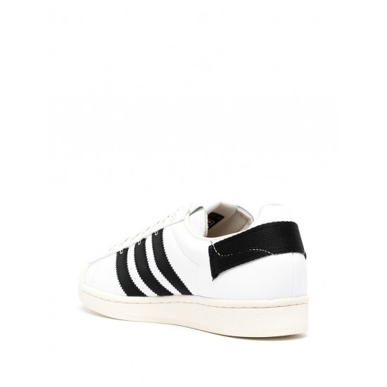 Adidas Classic three stripes sneakers