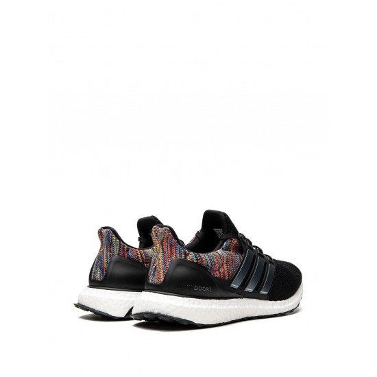 Adidas Ultraboost DNA low-top sneakers