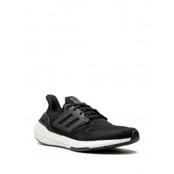 Adidas Ultraboost 22 "Core Black/Core Black/Cloud Wh" sneakers