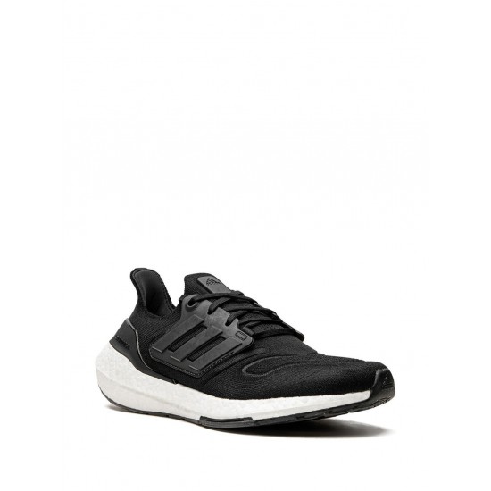 Adidas Ultraboost 22 "Core Black/Core Black/Cloud Wh" sneakers