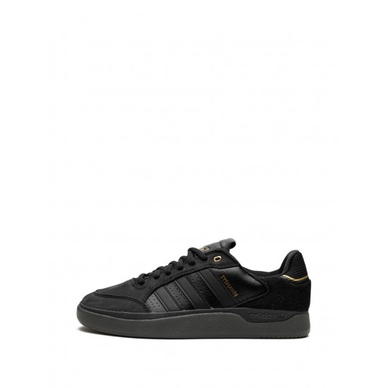 Adidas Tyshawn Low Sneakers Adidas Tyshawn Low Sneakers