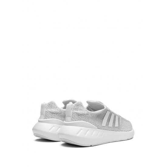 Adidas Run Swift 2 Low-Top Sneakers