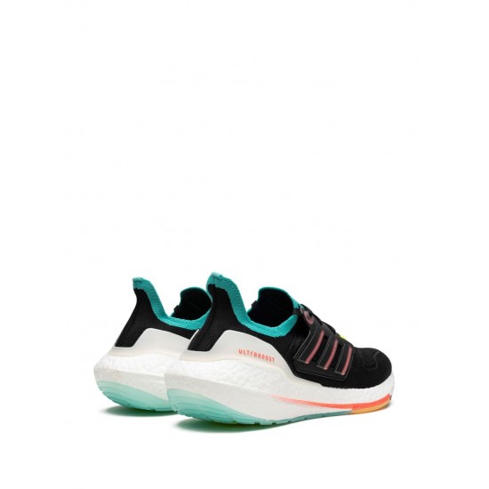 Adidas Ultraboost 22 low-top sneakers