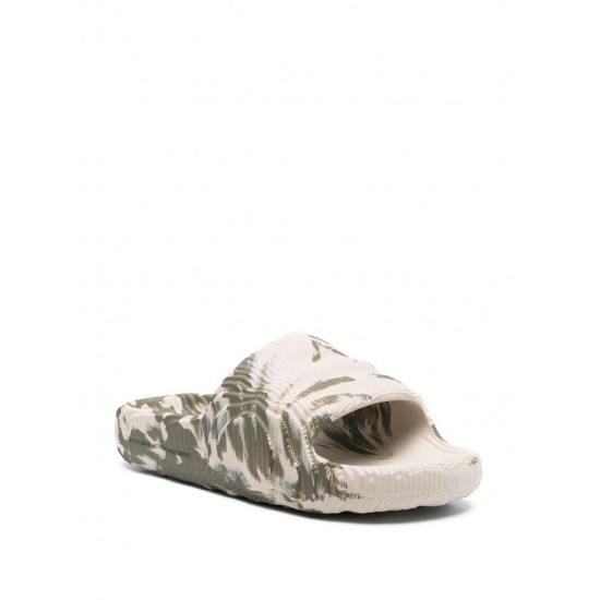 Adidas Adilette camouflage print Slipper
