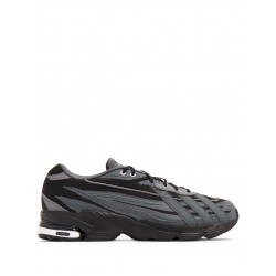 Adidas Orketro three-stripe logo sneakers Adidas Orketro three-stripe logo sneakers