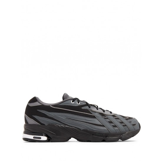 Adidas Orketro three-stripe logo sneakers Adidas Orketro three-stripe logo sneakers
