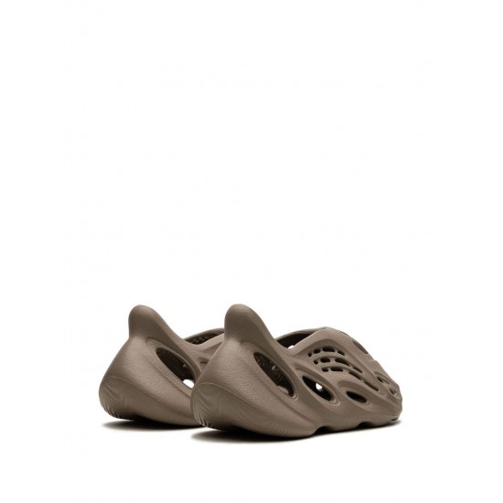 Adidas YEEZY Foam Runner Stone Taupe sneakers
