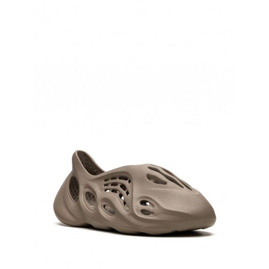 Adidas YEEZY Foam Runner Stone Taupe sneakers