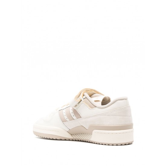 Adidas Forum 84 three-stripe logo sneakers Adidas Forum 84 three-stripe logo sneakers