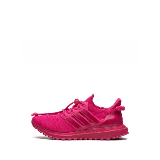 Adidas x Ivy Park Ultra Boost OG Ivy Heart sneakers Adidas x Ivy Park Ultra Boost OG Ivy Heart sneakers