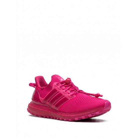 Adidas x Ivy Park Ultra Boost OG Ivy Heart sneakers Adidas x Ivy Park Ultra Boost OG Ivy Heart sneakers