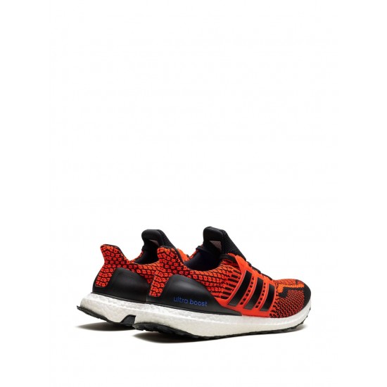 Adidas Ultraboost 5 DNA Orange/Black/White Sneakers Adidas Ultraboost 5 DNA Orange/Black/White Sneakers
