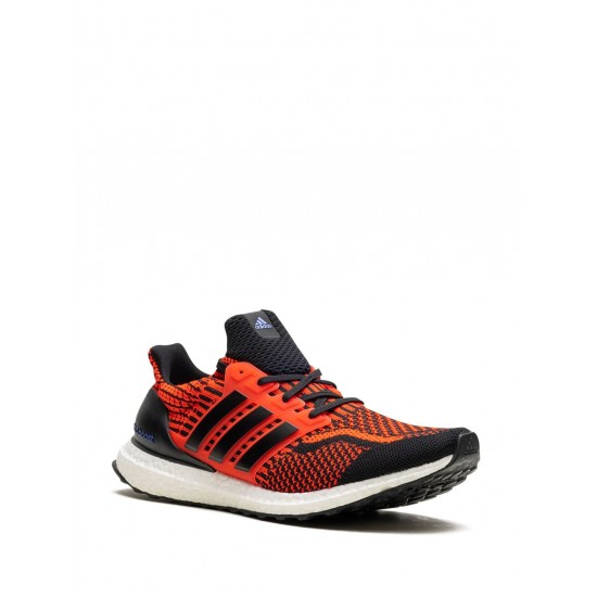 Adidas Ultraboost 5 DNA Orange/Black/White Sneakers Adidas Ultraboost 5 DNA Orange/Black/White Sneakers