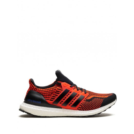 Adidas Ultraboost 5 DNA Orange/Black/White Sneakers Adidas Ultraboost 5 DNA Orange/Black/White Sneakers
