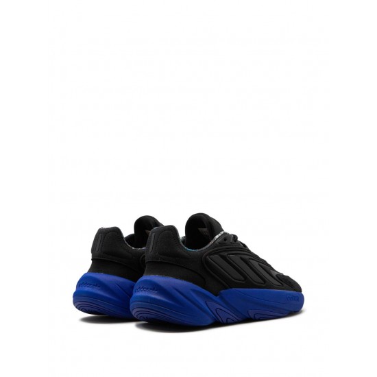Adidas Ozelia panelled sneakers Adidas Ozelia panelled sneakers