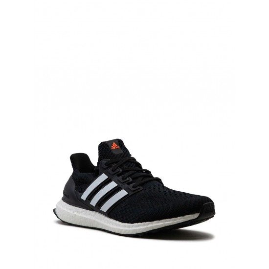 Adidas Ultraboost 5.0 DNA Black/White Sneakers