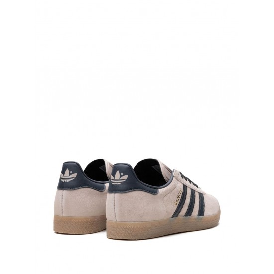 Adidas Gazelle suede sneakers Adidas Gazelle suede sneakers