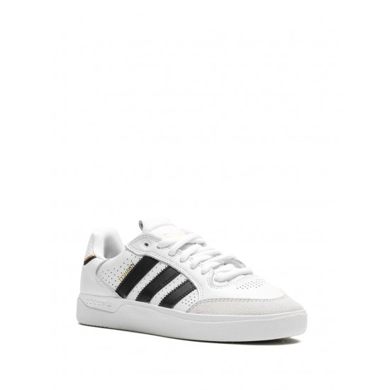 Adidas Tyshawn Low "King of New York" sneakers Adidas Tyshawn Low "King of New York" sneakers