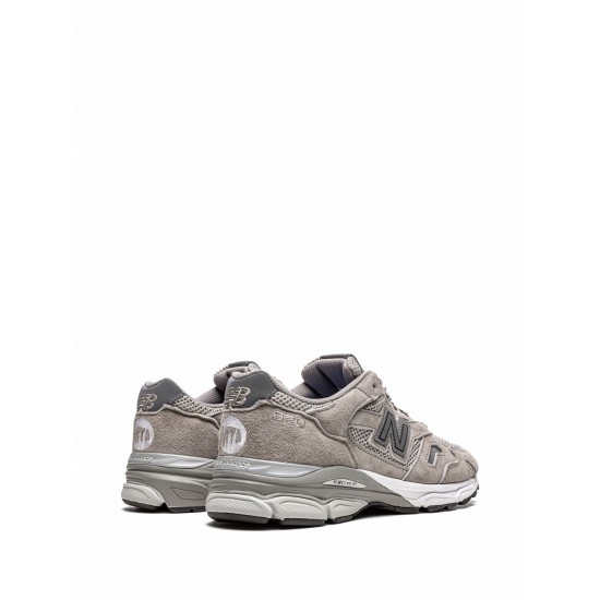 New Balance x MTA 920 low-top sneakers