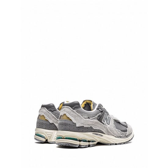 New Balance M2002RDA low-top sneakers