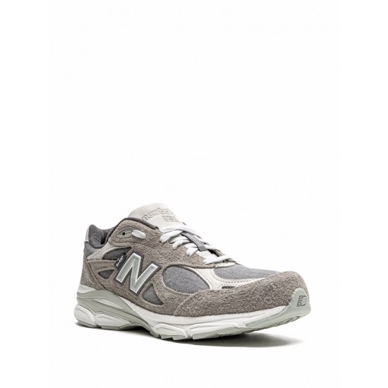 New Balance x Levi's 990V3 sneakers