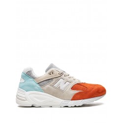 New Balance M990 V2 sneakers