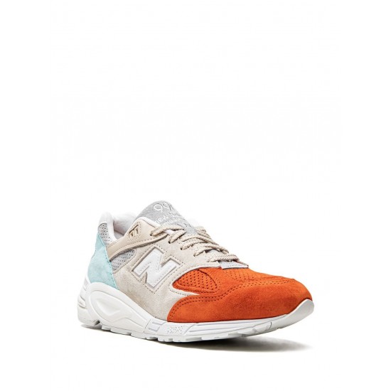 New Balance M990 V2 sneakers