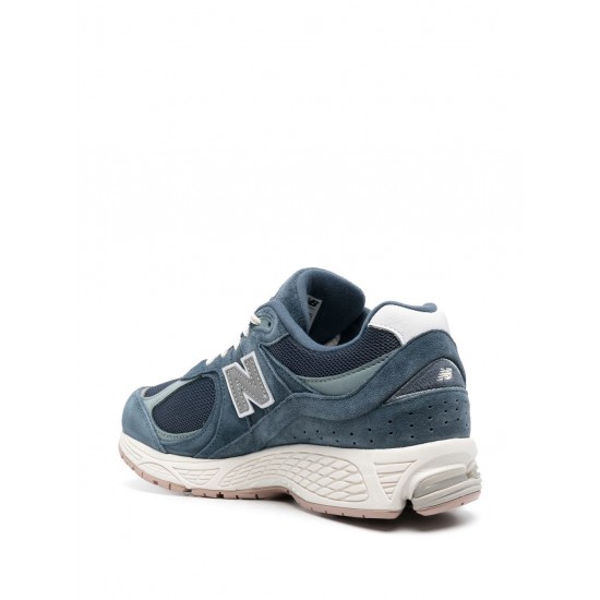 New Balance 2002R low-top sneakers