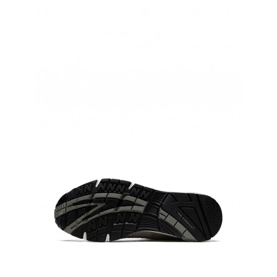 New Balance 991 low-top sneakers