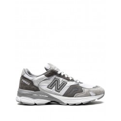 New Balance 920 low-top sneakers