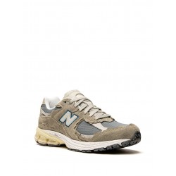 New Balance 2002R Low-top sneakers