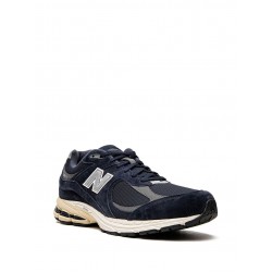 New Balance 2002R Low-top sneakers