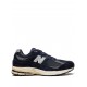 New Balance 2002R Low-top sneakers
