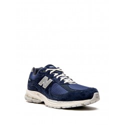 New Balance 2002R Low-top sneakers