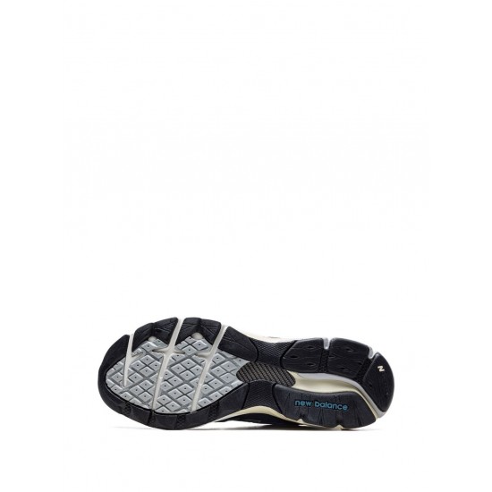 New Balance 990V3 low-top sneakers