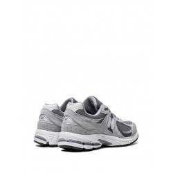 New Balance 2002R Low-top sneakers