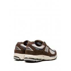 New Balance 2002R Low-top sneakers