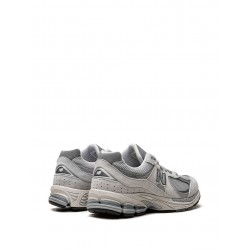 New Balance 2002R Low-top sneakers