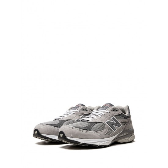 New Balance 990v3 low-top sneakers