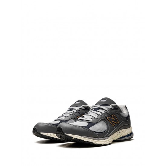 New Balance 2002R Castlerock Low-Top Sneakers