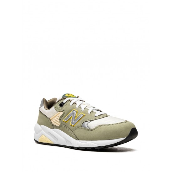 New Balance 580 Olive low-top sneakers