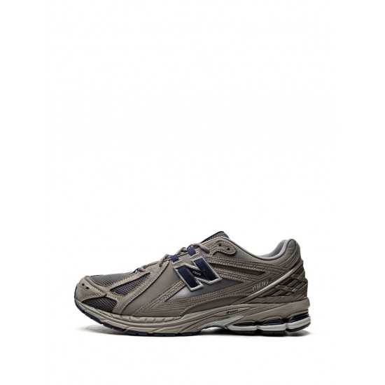 New Balance M1906RB leather low-top sneakers