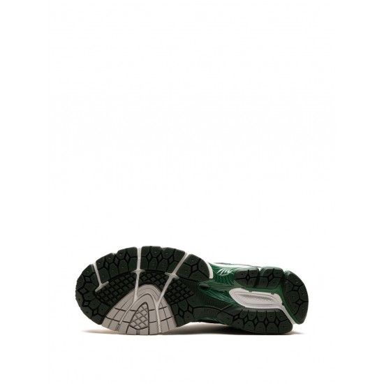 New Balance x Aimé Leon Dore 860 v2 "Green" sneakers