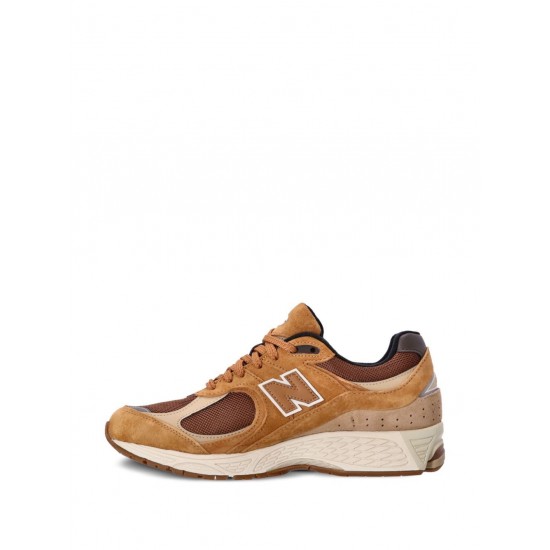 New Balance 2002R Low-top sneakers