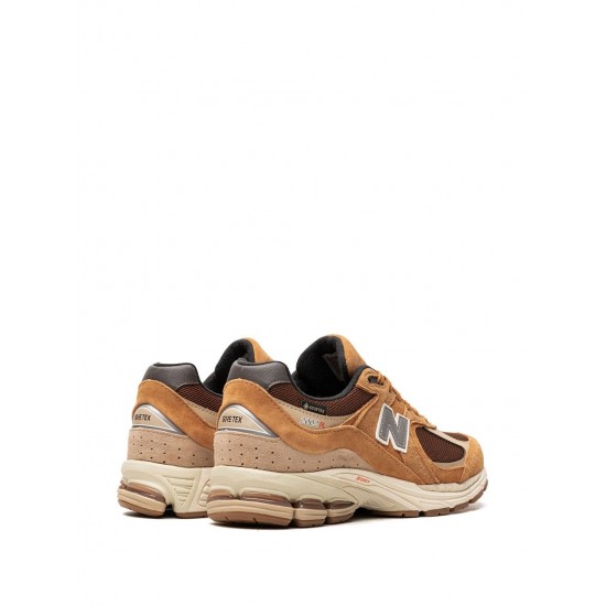 New Balance 2002R Low-top sneakers