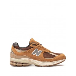 New Balance 2002R Low-top sneakers