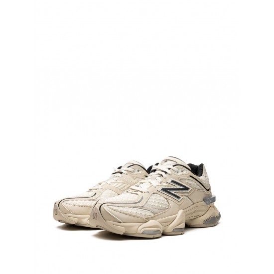 New Balance 9060 low-top sneakers